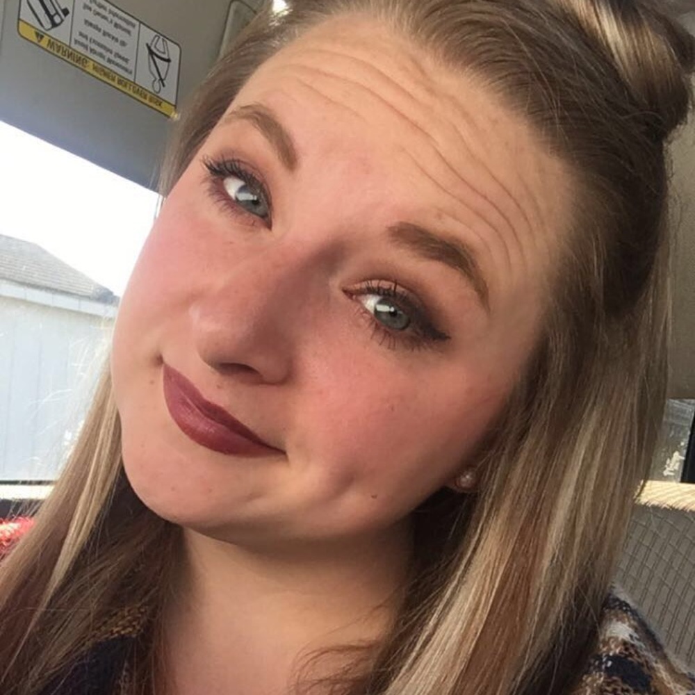 Meet your Posher, Macie